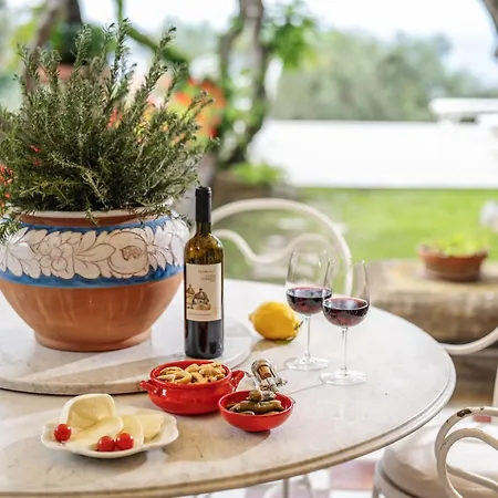 Sofia - Italian Escape *