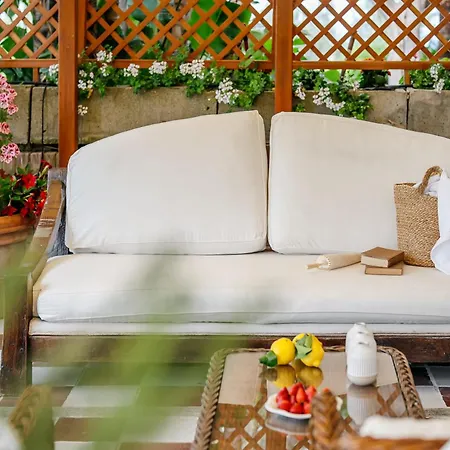 Sofia - Italian Escape * マッサ・ルブレンセ