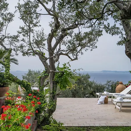 Sofia - Italian Escape マッサ・ルブレンセ